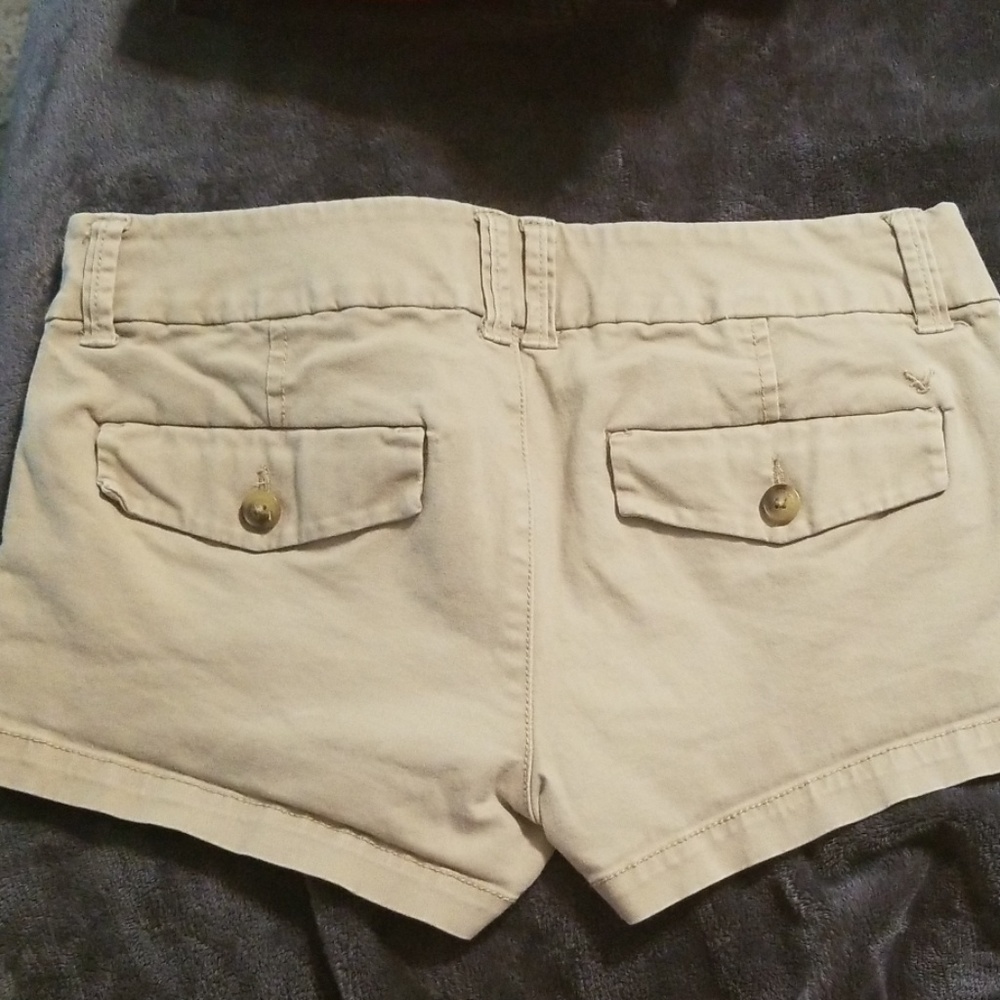American Eagle khaki shorts - Picture 2 of 3